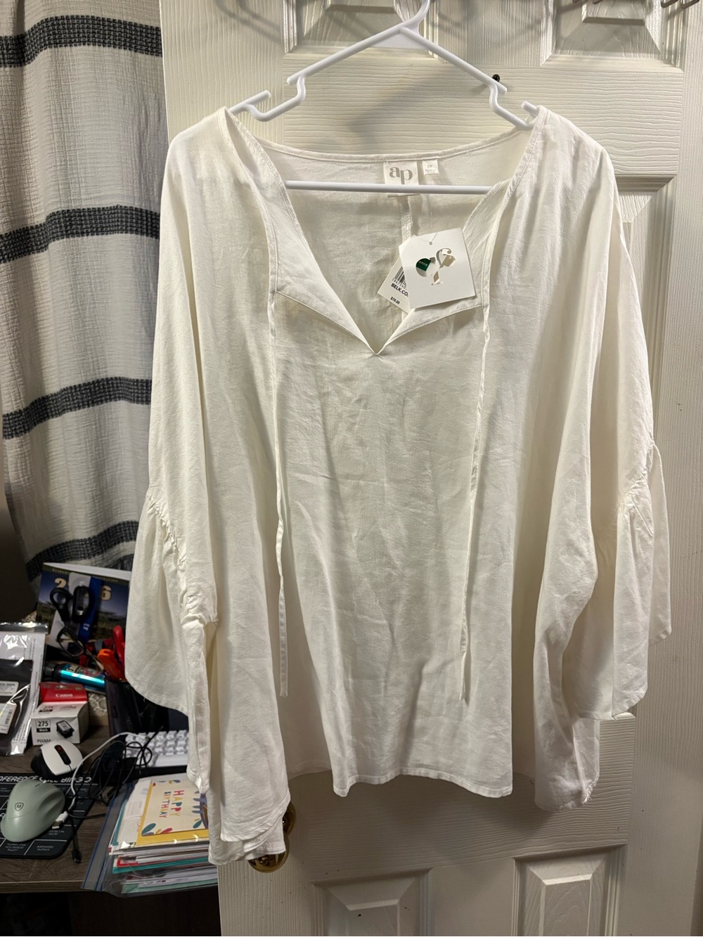 Adyson Parker Cream V-Neck Tunic Top. New